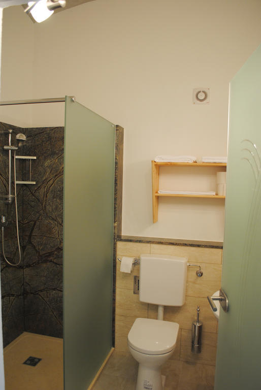 Gartler'S Appartements Kalsdorf bei Graz Δωμάτιο φωτογραφία